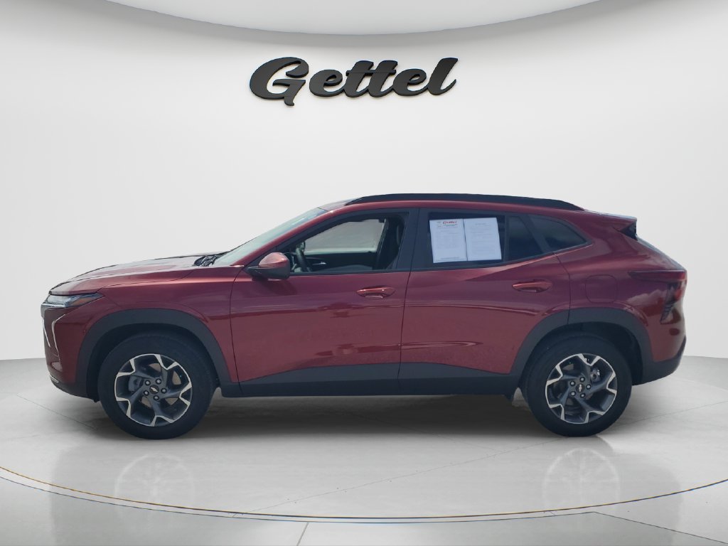 Used 2025 Chevrolet Trax LT w/ Driver Confidence Package FWD image 8