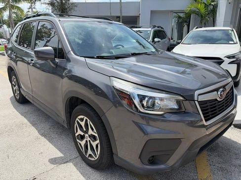 Used 2020 Subaru Forester Premium AWD/4WD image 3