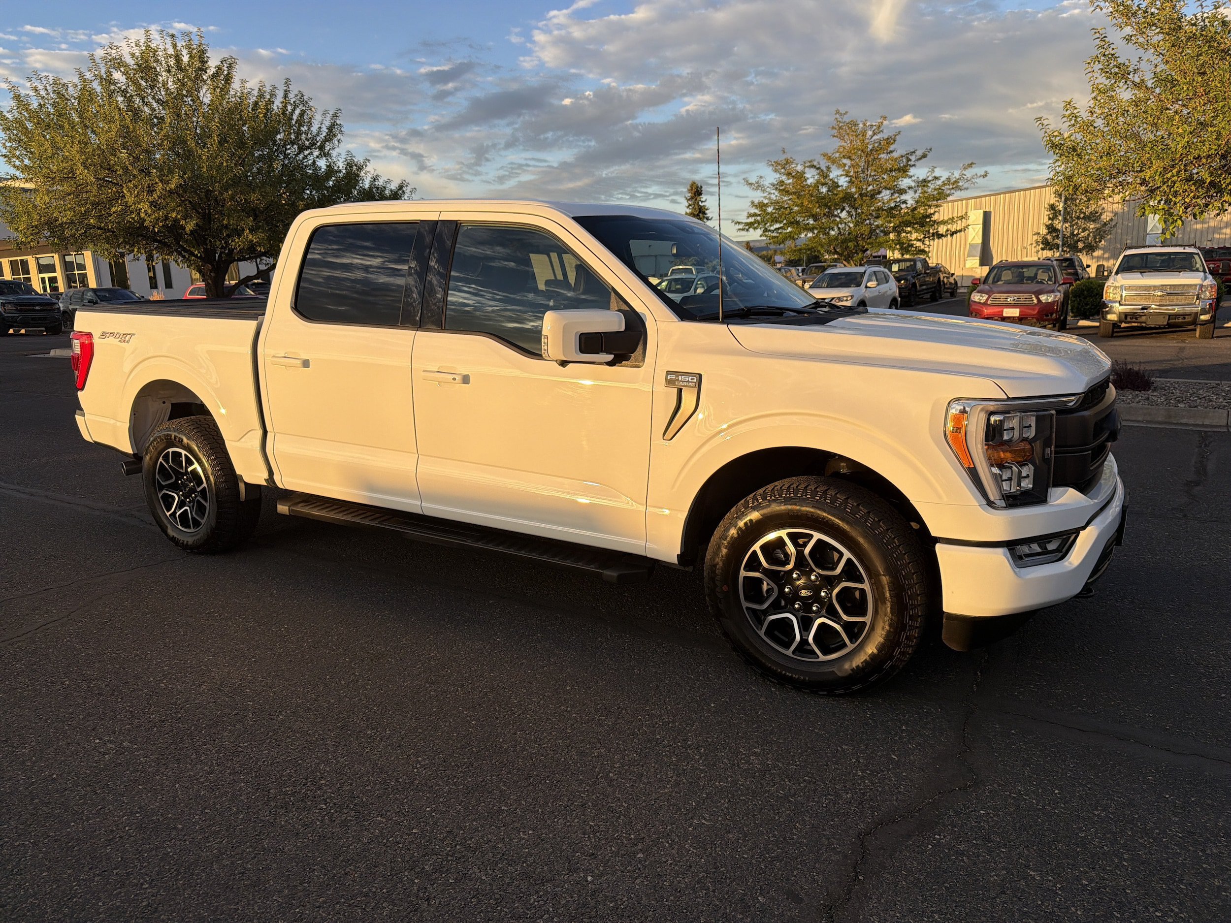 Used 2023 Ford F150 Lariat w/ Max Trailer Tow Package AWD/4WD image 9