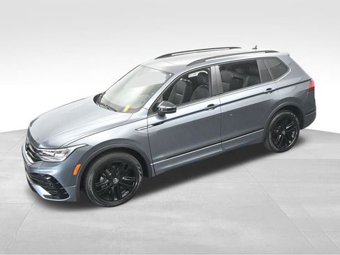 Used 2022 Volkswagen Tiguan SE R-Line AWD/4WD image 54