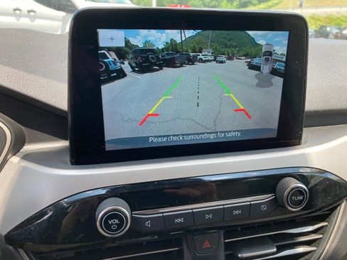 Used 2022 Ford Escape SEL image 17