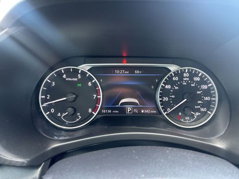 Used 2024 Nissan Sentra SR FWD image 21