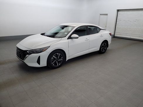 Used 2024 Nissan Sentra SV FWD image 2