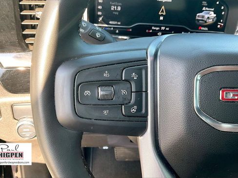 Used 2025 GMC Sierra 1500 SLT image 18