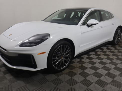 New 2026 Porsche Panamera 4 AWD/4WD image 11