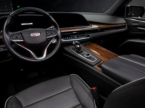 Used 2023 Cadillac Escalade ESV Premium Luxury w/ LPO, Floor Liner Package AWD/4WD image 2