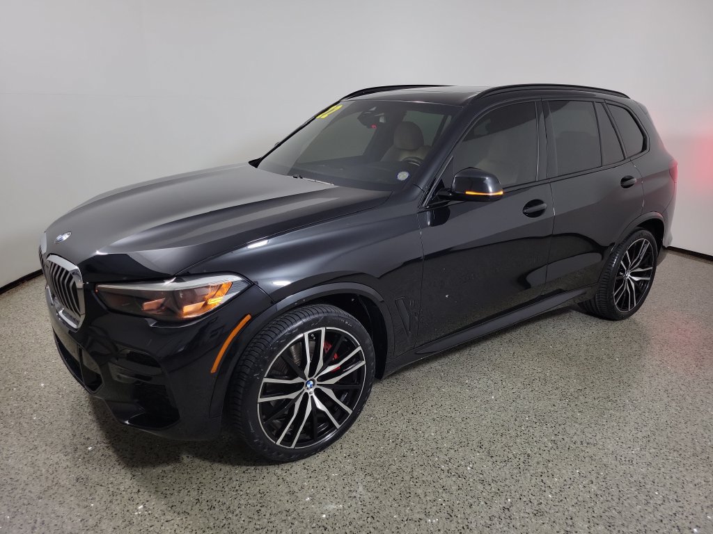 Used 2022 BMW X5 sDrive40i w/ M Sport Package RWD image 2