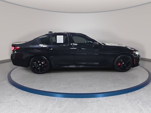 Used 2023 BMW 540i w/ M Sport Package RWD image 4