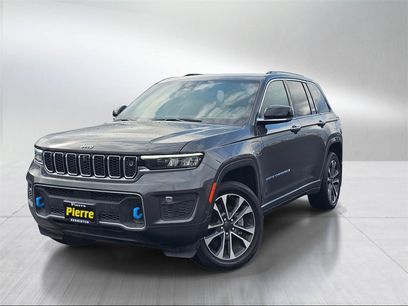 New 2023 Jeep Grand Cherokee Overland w/ Advanced Protech Group III