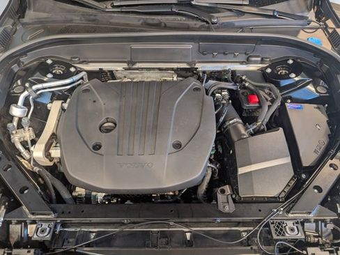 Used 2023 Volvo XC60 B5 Plus image 33