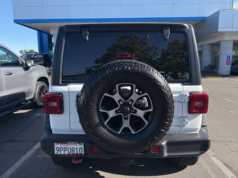 Used 2019 Jeep Wrangler Unlimited Rubicon AWD/4WD image 5