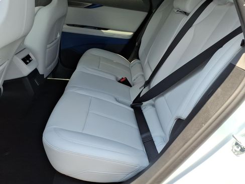 New 2027 Cadillac Optiq Luxury w/ LPO, Floor Liner Package AWD/4WD image 11