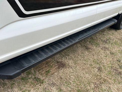 Used 2023 Ford F150 Lariat w/ Equipment Group 502A High image 6