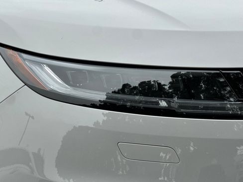 New 2026 Land Rover Range Rover Sport Dynamic SE image 12