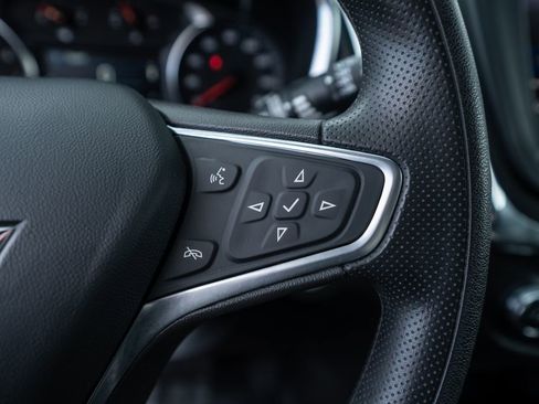 Used 2023 Chevrolet Equinox LT image 18