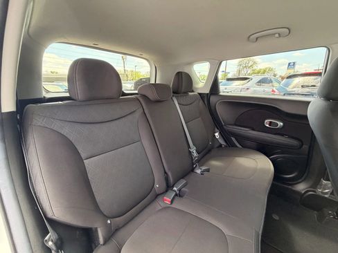 Used 2018 Kia Soul FWD image 25