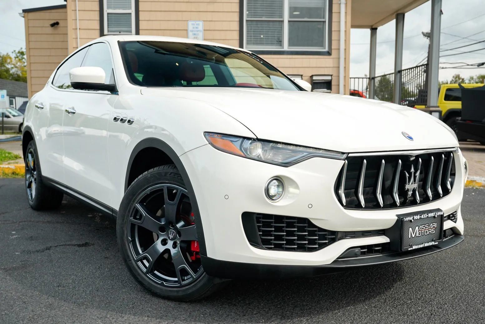 Used 2018 Maserati Levante AWD/4WD image 3