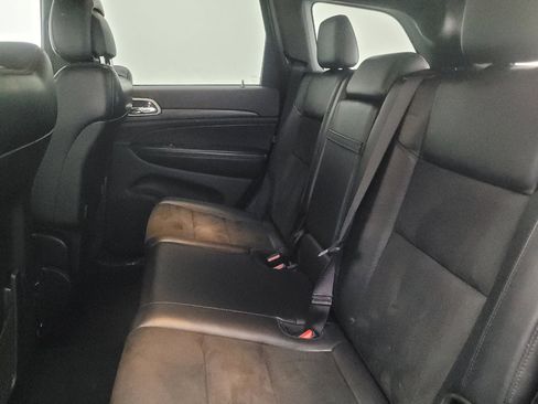 Used 2019 Jeep Grand Cherokee Laredo w/ Security & Convenience Group RWD image 18