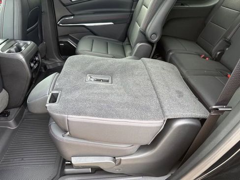 Used 2025 Chevrolet Traverse Z71 w/ Enhanced Driving Package image 42