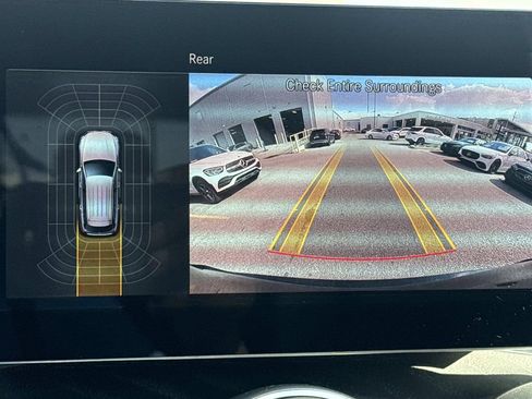 Used 2022 Mercedes-Benz GLC 300 4MATIC w/ AMG Line image 25