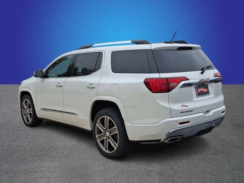 Used 2018 GMC Acadia Denali w/ Technology Package FWD image 6