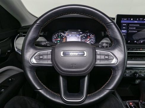 Used 2022 Jeep Compass Limited image 28