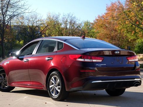 Used 2020 Kia Optima LX image 4