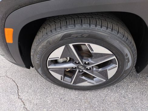 Used 2025 Hyundai Tucson SEL FWD image 12
