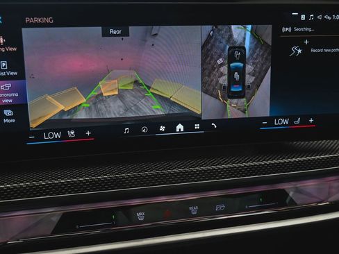 Used 2023 BMW i7 xDrive60 w/ Parking Assistance Package image 22