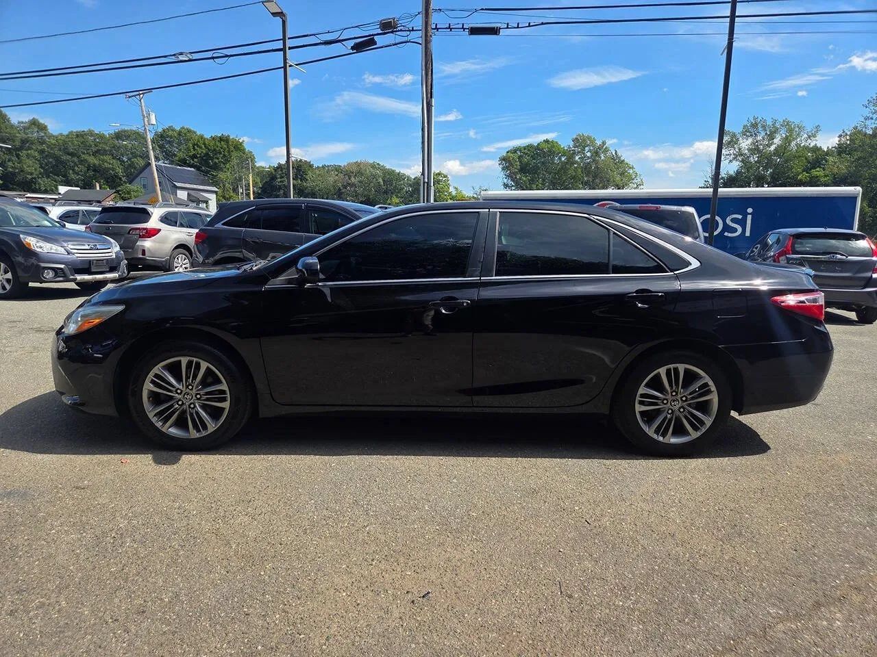 Used 2015 Toyota Camry SE FWD image 23