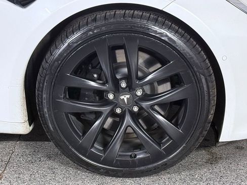Used 2021 Tesla Model S Plaid image 5