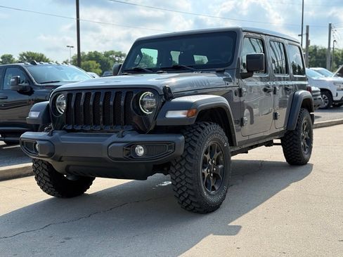 Used 2022 Jeep Wrangler Unlimited Sport AWD/4WD image 2