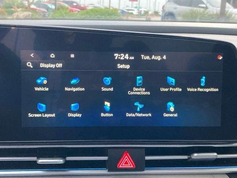 Used 2025 Hyundai Elantra Limited FWD image 21