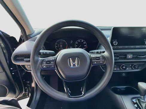 Certified 2024 Honda HR-V LX image 10