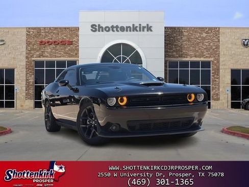 Used 2022 Dodge Challenger GT w/ Blacktop Package RWD image 1