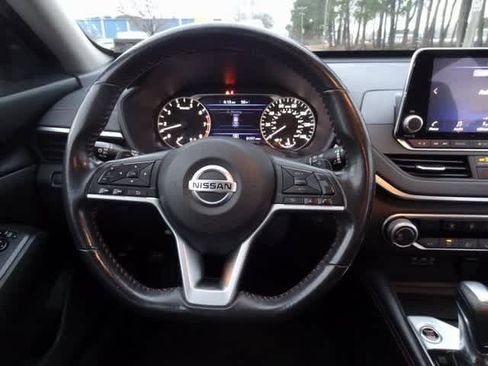 Used 2022 Nissan Altima 2.5 SR image 13
