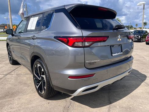 Used 2024 Mitsubishi Outlander SE image 5