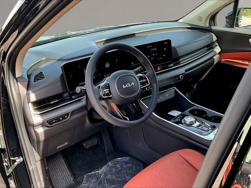 New 2026 Kia Carnival EX image 7