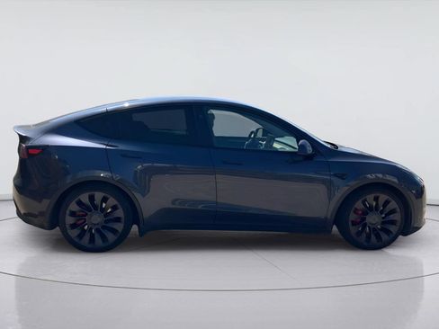Used 2024 Tesla Model Y Performance AWD/4WD image 4