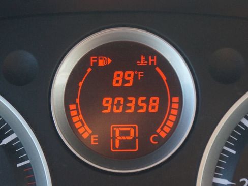 Used 2010 Nissan Sentra 2.0 S FWD image 4