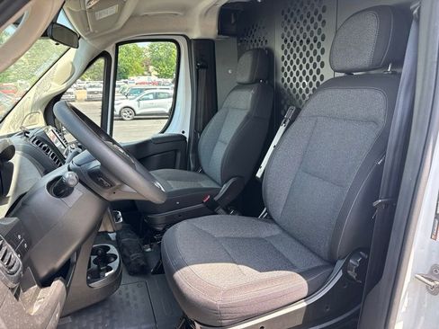 Used 2025 RAM ProMaster 2500 w/ U-Haul Equipment Group FWD image 5