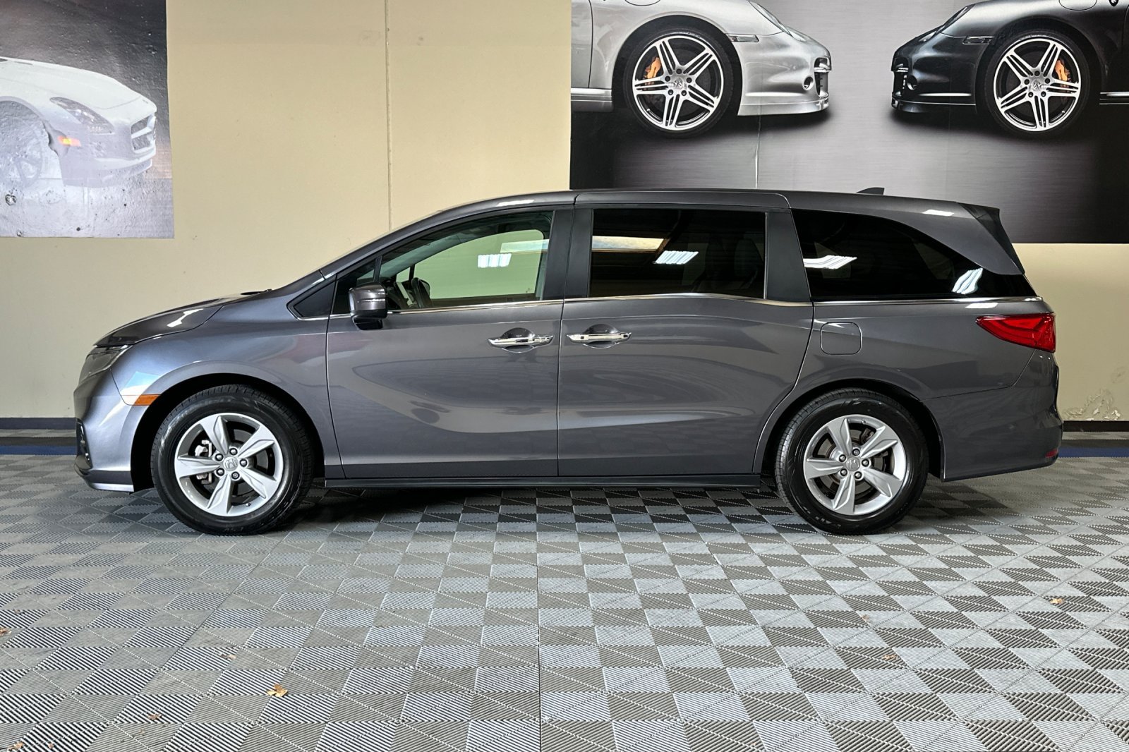 Used 2018 Honda Odyssey EX-L image 7