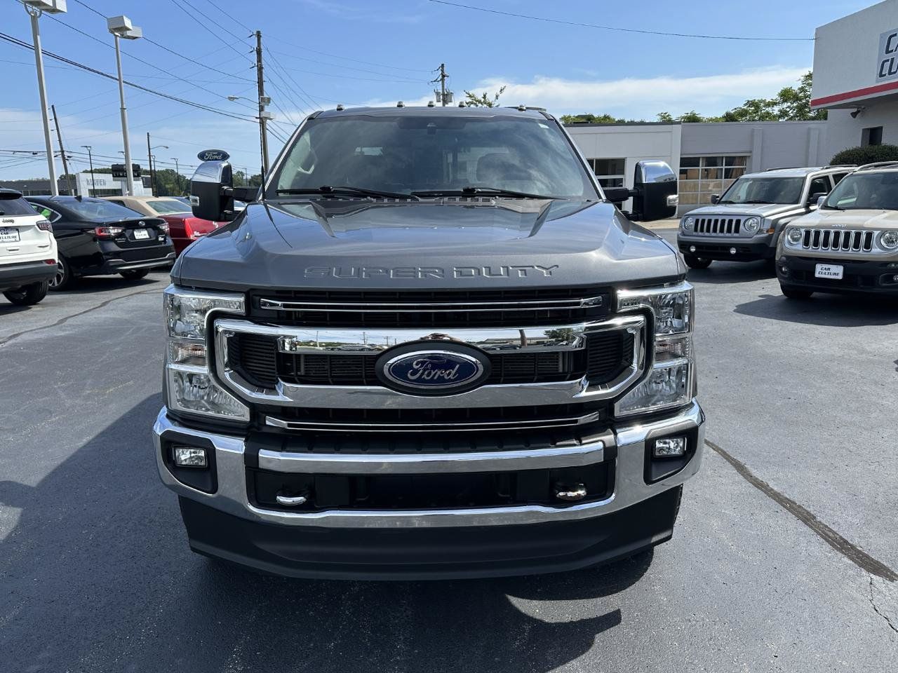 Used 2022 Ford F350 XLT w/ XLT Premium Package AWD/4WD image 4