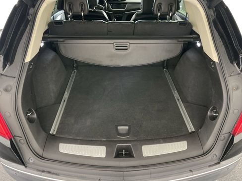 Used 2017 Cadillac XT5 Luxury image 28