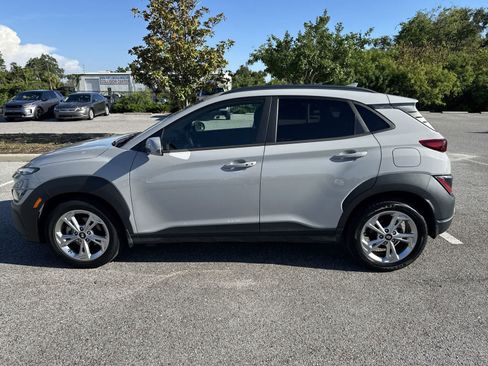 Used 2022 Hyundai Kona SEL FWD image 11