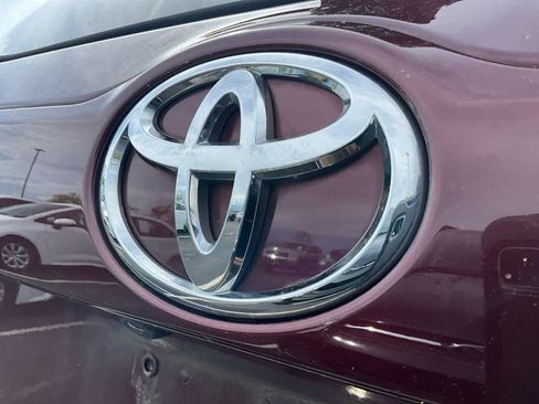 Used 2018 Toyota Highlander XLE w/ Protection Package #3 image 18