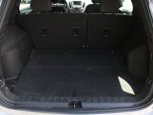 Used 2021 Chevrolet Equinox LS AWD/4WD image 8