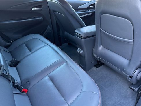 Used 2020 Chevrolet Bolt Premier w/ Infotainment Package image 18