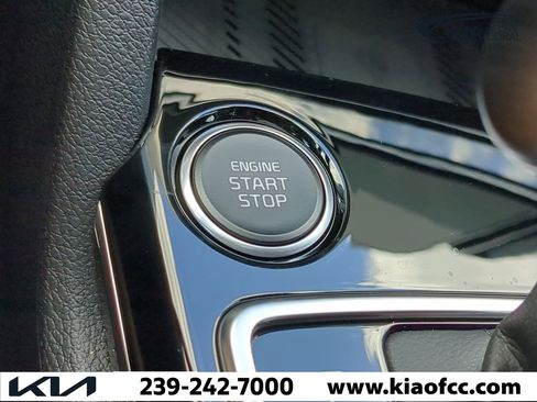 New 2025 Kia Sportage EX image 30