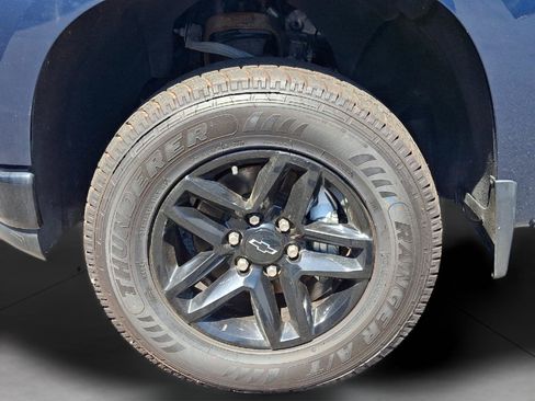 Used 2021 Chevrolet Silverado 1500 LT Trail Boss w/ Convenience Package II AWD/4WD image 9